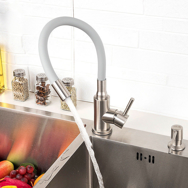 Solo eslabón giratorio de Chrome 360 del mezclador del grifo de la cocina de la manija de la manguera colorida flexible
