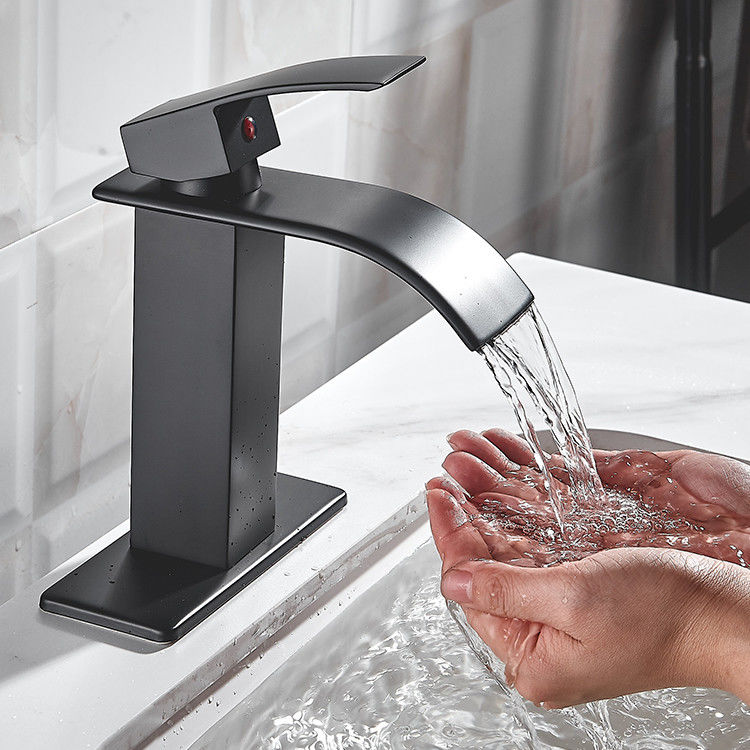 Mezclador de acero inoxidable del lavabo de la manija del solo agujero de la cascada SUS304 solo en Matte Black Chrome Brushed Grey
