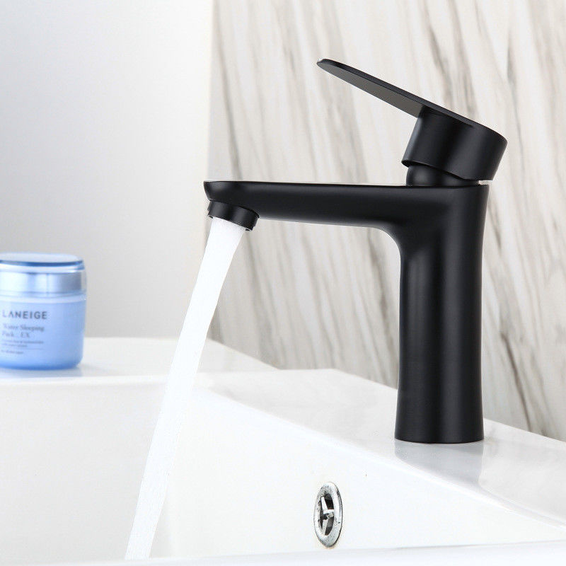 Solo mezclador de acero inoxidable del lavabo de la manija del solo agujero SUS304 en oro del SN de Matte Black Chrome
