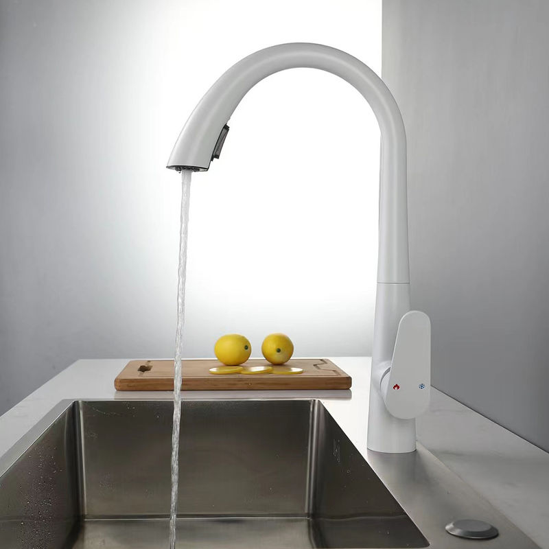Precio de fábrica Mejor calidad 3 Funciones Blanco Alta Arco Cocina Mixer Grifón Grifón Con Pulverizador