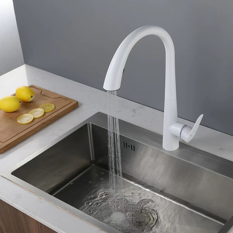 Precio de fábrica Mejor calidad 3 Funciones Blanco Alta Arco Cocina Mixer Grifón Grifón Con Pulverizador